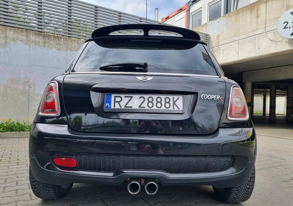 MINI Cooper S cena 32900 przebieg: 104000, rok produkcji 2010 z Rzeszów małe 67